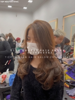 Xoăn lơi ngang lưng cho nữ mặt tròn, học nghề tóc tiệp nguyễn