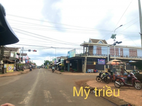Chủ kẹt tiền bán gấp miếng đất mặt đường ngay chợ Krông Năng