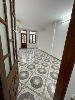 Nhà giá rẻ 6 tầng Phùng Khoang, Thanh Xuân, 10m oto tránh.