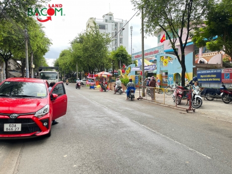 Bán đất MT kinh doanh kế Huỳnh Văn Lũy, ngang 5m5, oto 2 chiều, P Hòa Bình chỉ 5ty350