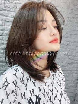 Xoăn tự nhiên, xoăn lơi ngang vai tỉa laer, học nghề tóc Tiệp Nguyễn.