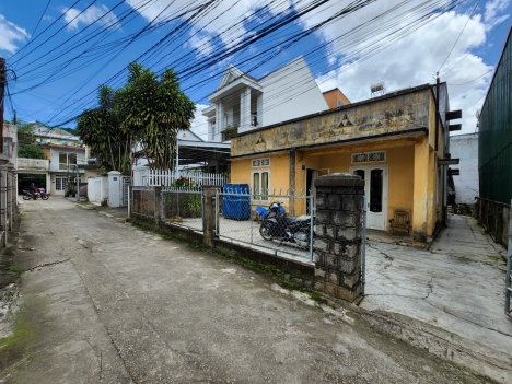 Bán gấp Nhà đất rộng gần trung tâm đường Đồng Tâm, Đà Lạt 267m2 giá 17.5 tỷ