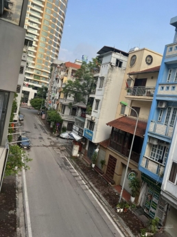 Bán nhà riêng Quận Tây Hồ, view chếch Hồ Tây, phân lô kinh doanh