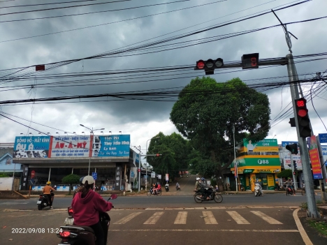 Sang Nhượng Quán Cà Phê Ngay Trung Tâm Thị Trấn Đức Phong