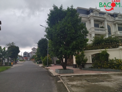 Bán Lô đất cực đẹp KP.Bình Dương,Đường 8m,vỉa hè 4m , 5,5 x 29 , Giá 3.8 tỷ