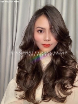 Xoăn lơi ngang lưng, uốn xoăn tự nhiên cho nữ, học nghề tóc Tiệp Nguyễn.