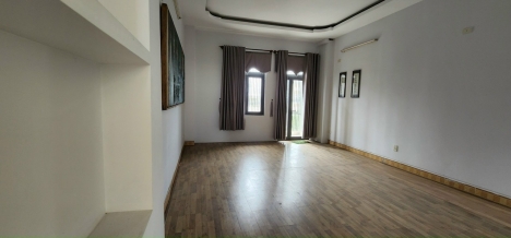 Bán rẻ nhà mặt tiền Nguyễn Phước Lan, Hoà Xuân - 14.x tỷ, ngang lớn.