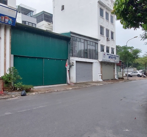 Thạch Bàn đất đẹp - DT 150 m2, đường 6 m , sát Aeon Cổ Linh, ở và kinh doanh tốt.