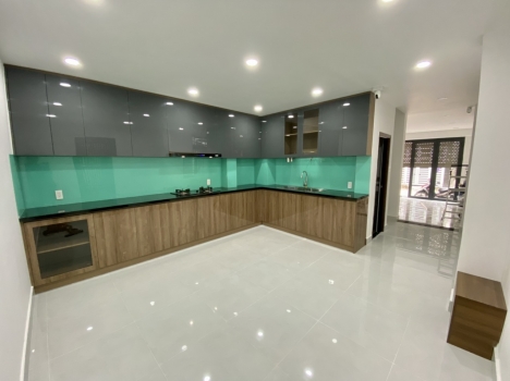 Nhà đẹp đường Dương Bá Trạc giáp quận 1 4.25x18m 3 lầu phường 1 quận 8