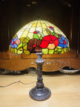 Giao lưu e đèn bàn tiffany hàng Mỹ