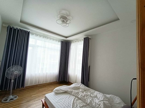 Cần bán căn biệt thự nghỉ dưỡng trên đường Trần Qúy Cáp Phường 9, TP. Đà Lạt, giá 18,5 tỷ