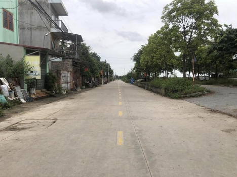 nhỉnh tỷ có ngay lô đất đẹp sát sân bay Nôi Bài
