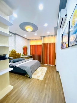 P15.Tân Bình, 1 Căn Duy Nhất, Hẻm Nhựa 8m, 61m2, 4 Tầng, 5 PN.