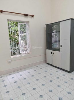 Cho Thuê Nhà Núi Trúc 50m2x4 tầng Hộ Gia Đình ở