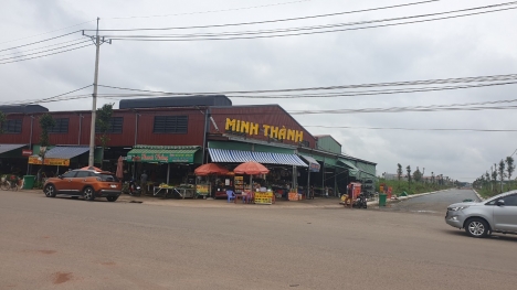Đất thổ vườn gần chợ Minh Thành, 5x40, giá 9xxtr, sổ hồng riêng
