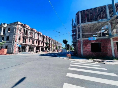 NHÀ PHỐ MẶT TIỀN KINH DOANH CHO THUÊ TRUNG TÂM