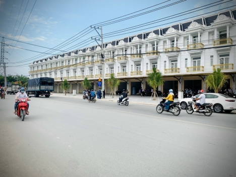 NHÀ PHỐ TRUNG TÂM THANH PHỐ - MẶT TIỀN KINH DOANH SÂN RỘNG 75M2