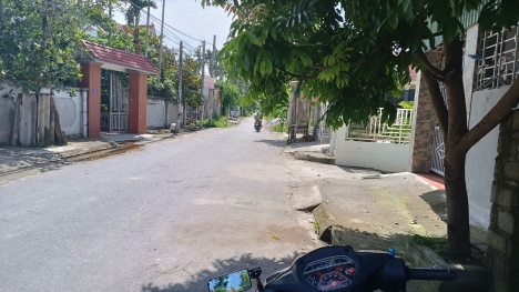 tại mặt đường sông he  Dương kinh HP  175m ngang 7,5 m