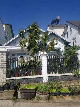 Cần bán căn nhà đẹp trên đường Hùng Vương, Phường 9, TP. Đà Lạt, giá 12,5 tỷ