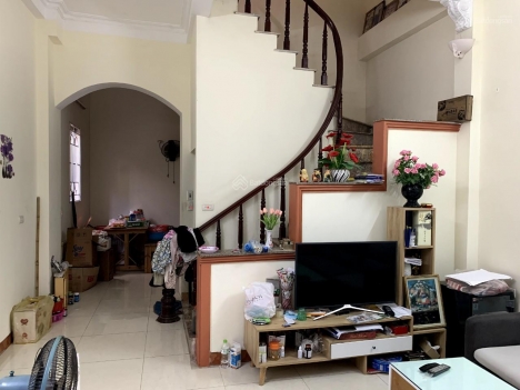 Bán nhà Bồ Đề 54m2, 3 tầng, mt 5m, giá 7.1 tỷ, trung tâm Bồ Đề