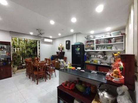 Bán nhà mặt tiền thụt hẻm xe hơi nở hậu49m2 Ngô Gia Tự Phường 4 Quận 10 Giá 10.5 tỷ