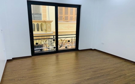 Nhà mới ở thích,sổ đỏ,phố Láng,quận ĐĐ,HN,51m giá cực thiện chí