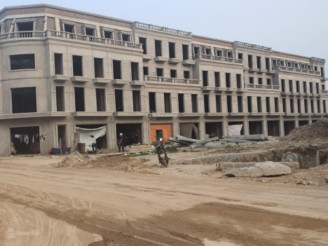 VCI sky garden bảng hàng mới ra giá rẻ cả đất và nhà 4 tầng chỉ hơn 3 tỷ