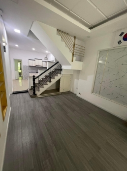 BÁN NHÀ SÁT MT LÊ VĂN LƯƠNG - HXH - CHỈ 5 TỶ NHỈNH