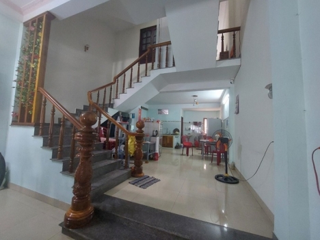 Nhà 2 tầng x90m2 mặt tiền Tú Mỡ kinh doanh tốt