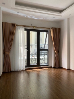 Bán nhà Ngọc Thuỵ 55m2, 4 tầng, mặt tiền 5m, giá 5.35 tỷ, ngay cạnh Khai Sơn Hill, ô tô vào nhà,