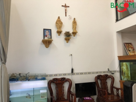 Bán nhà gác lửng 72m2 sân đậu xe hơi SHR THỔ CƯ kp1 SÁT chợ nhỏ Tân Hiệp, Biên Hòa