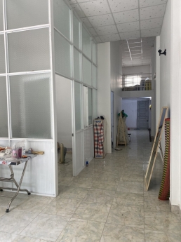 Nhà C4 gác lửng mặt tiền Phú Lộc gần Cao đẳng FPT 3,x tỷ tlcc