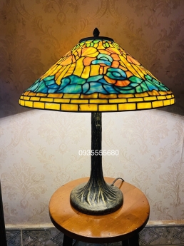 Giao lưu e đèn bàn ngủ tiffany họa tiết hoa dơn