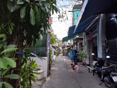 Bán nhà 1 trệt, 1 lầu, 3PN, diện tích 4mx10m, Mã Lò, Bình Tân giá nhỉnh 3 tỷ.