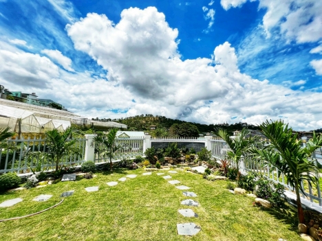 Cần bán căn biệt thự nghỉ dưỡng mới xây ở Phường 7, TP. Đà Lạt, giá 12,5 tỷ