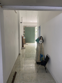 Nhà C4 gác lửng mặt tiền Phú Lộc gần Cao đẳng FPT 3,x tỷ tlcc