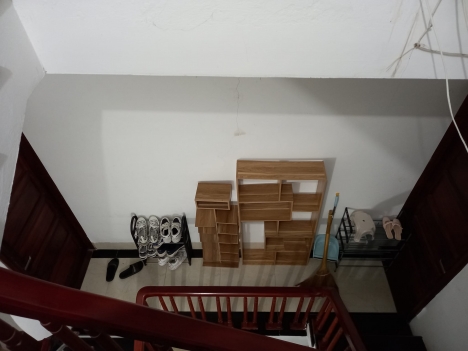 Lô góc Lạc Long Quân, ô tô đỗ, dòng tiền, ô chờ thang máy DT 47m2 6T MT 4,2m 9N giá 7,25 tỷ