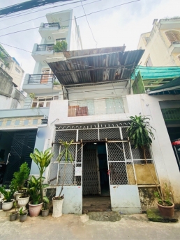 Bán gấp nhà để chia tài sản, nhà hẻm xe hơi 6m đường 3/2 Q10 DT 3,5x7m nhà cấp 4 giá 3,5 tỷ TL