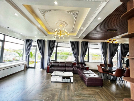 Cần bán căn biệt thự nghỉ dưỡng mới xây ở Phường 7, TP. Đà Lạt, giá 12,5 tỷ