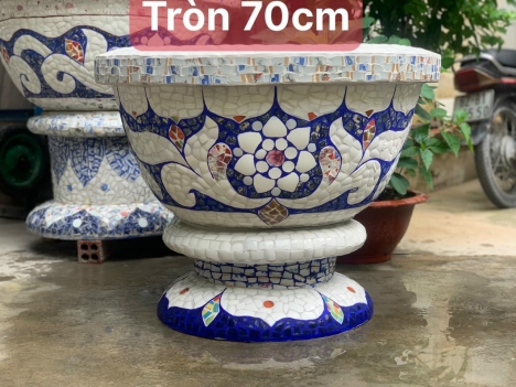 Nghệ nhân dán miễng sành sứ - ốp sành - chuyên chậu hoa - bể cá cảnh bjg