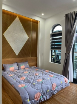 Nhà mặt tiền mới xây Hòa Minh 3 gần biển nội thất đầy đủ