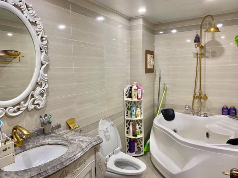 Nhà đẹp phường Bồ Đề, mặt phố, ô tô tránh, kinh doanh sầm uất, 37m2, mt 5,8m nhỉnh 7 tỷ