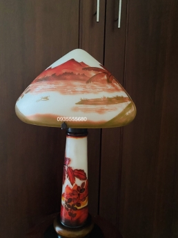 Giao lưu em đèn bàn gale pháp