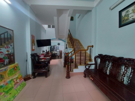 Nhà giá Rẻ Khương Trung, Thanh Xuân. 45m2 Chỉ hơn 3 tỷ.
