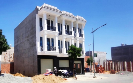 Bán đất nên 125 m2, 5x25 Mặt Tiền Đường Vành Đai 3, View Sông Nhỉnh 5 Tỷ