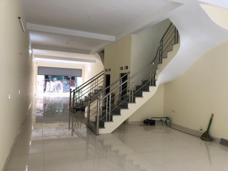cho thuê nhàTrường Lâm  vỉa hè - oto tránh -  hai mặt tiên- 134m - 2 tầng -  mt 5.5m - giá 21tr -