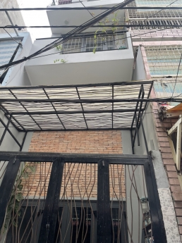 Hộ khẩu quận 1 nhà đẹp 3 lầu giá chỉ nhình 7 tỷ , hẻm xe hơi phường Cầu Kho , giáp quận 5,10