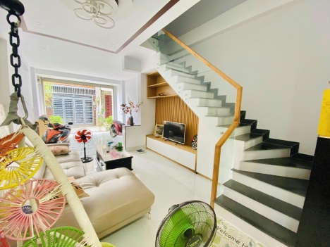 Bán nhà 1 trệt 2 lầu cực đẹp ngay đường số 30, P. Linh Đông, Thủ Đức