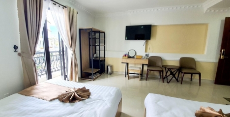 Cần tiền bán gấp Khách Sạn đẹp gần trung tâm đường Bùi Thị Xuân, Đà Lạt giá 40 tỷ