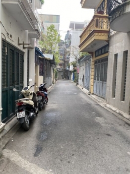 BÁN ĐẤT NGÕ 206 CỔ LINH 35M2 MT4M LÔ GÓC NGÕ Ô TÔ 7 CHỖ